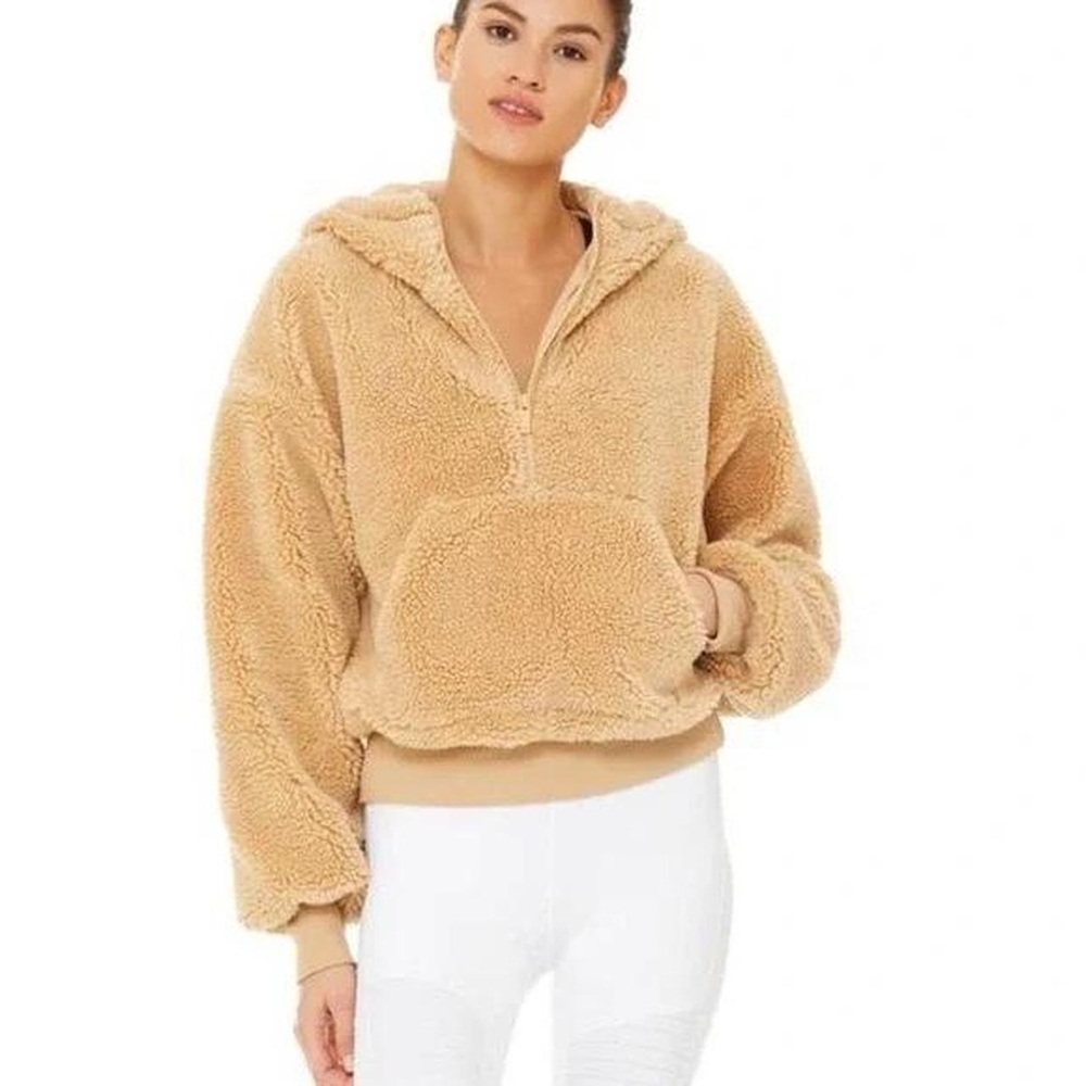 Alo Foxy Sherpa Pullover in Camel